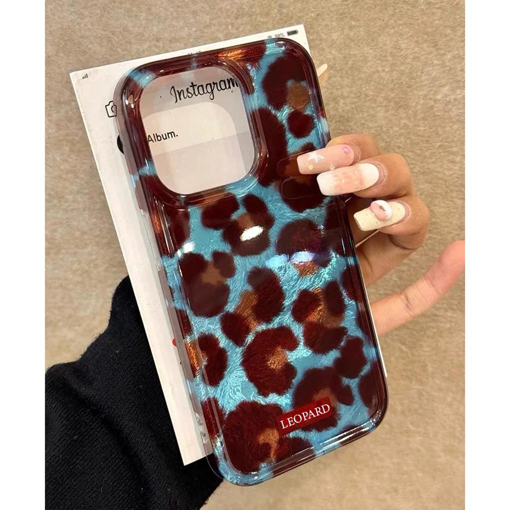 VELVET ROAR IPHONE CASE WITH CHARM S0324